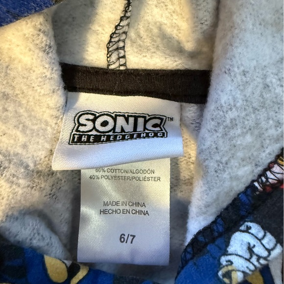 Sonic the Hedgehog charcoal Hoodie Sweater size 6/7 - Picture 2 of 6